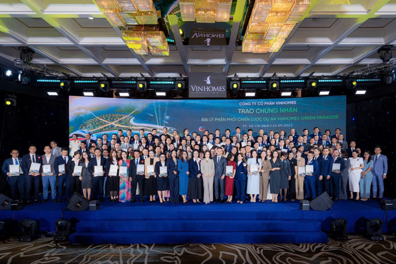 Đại lý F1 Vinhomes Green Paradise